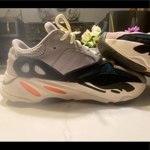 Yeezy Boost 700